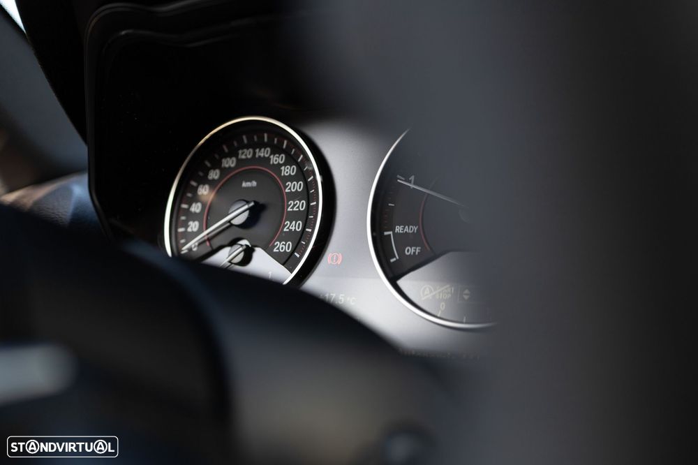 BMW 116 d Pack M - 9