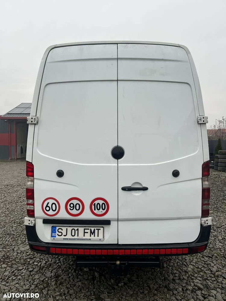 Mercedes-Benz Sprinter - 4
