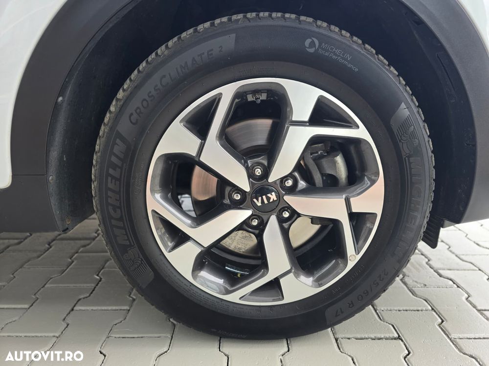 Kia Sportage 2.0 CRDI AWD Eco-Dynamics+ (48V M-H) Aut. GT LINE - 7