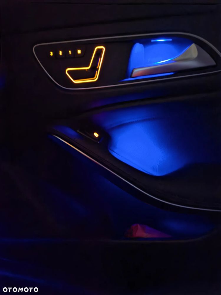 Mercedes-Benz CLA - 24