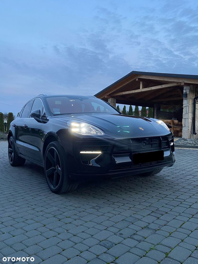 Porsche Macan Standard - 1