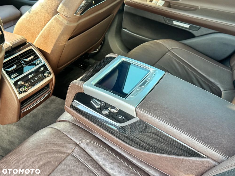 BMW Seria 7 730d - 36