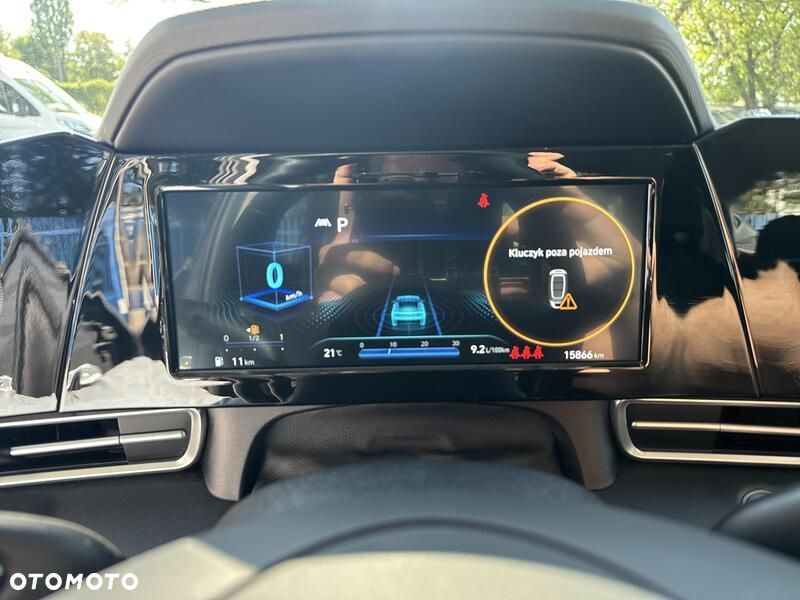 Hyundai Elantra - 12