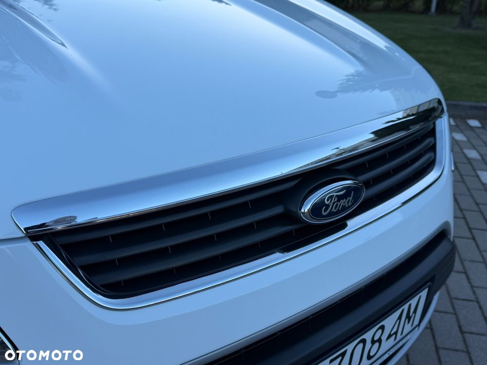 Ford Kuga - 27