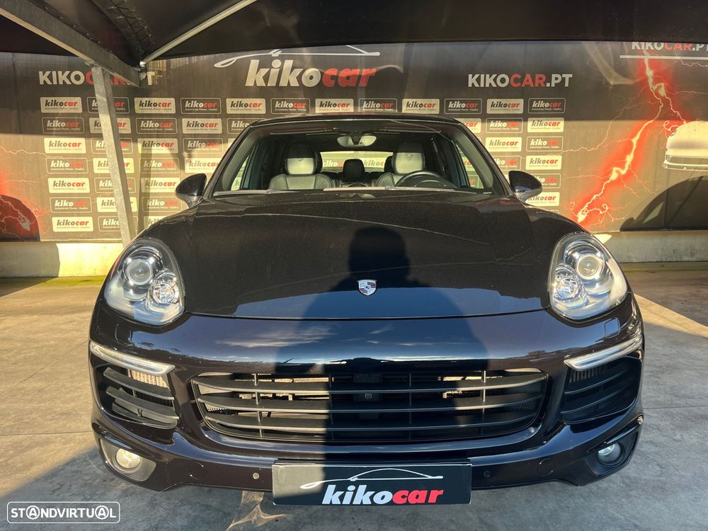 Porsche Cayenne Standard - 3