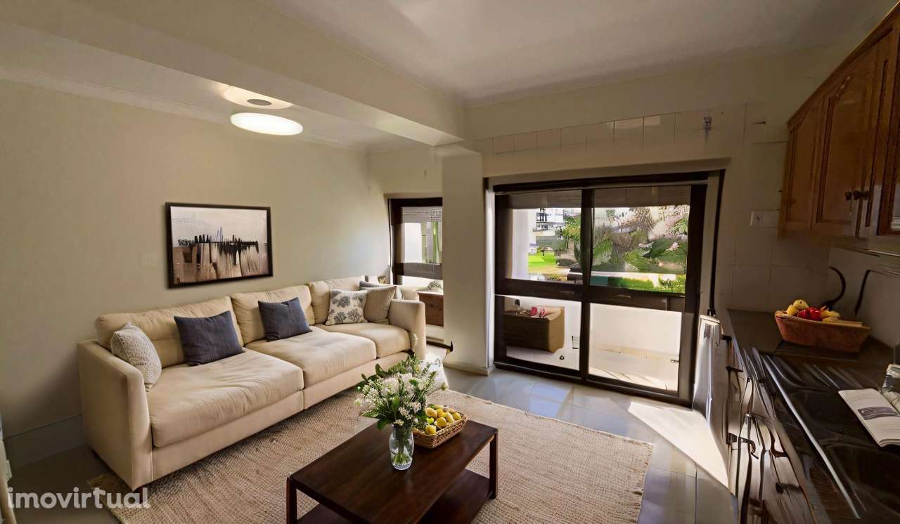 Apartamento T2 com 2 casas de banho e varanda. Junto a hipermercado... - Grande imagem: 4/23