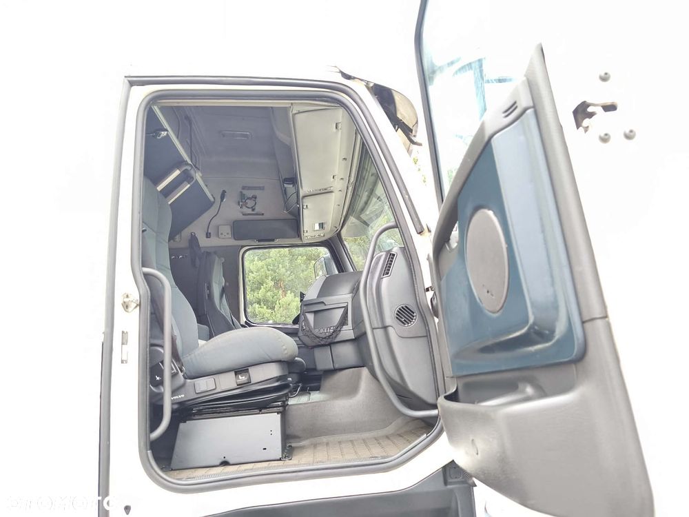 Volvo FH12 420 Standard Automat 2013 rok nowe opony - 18