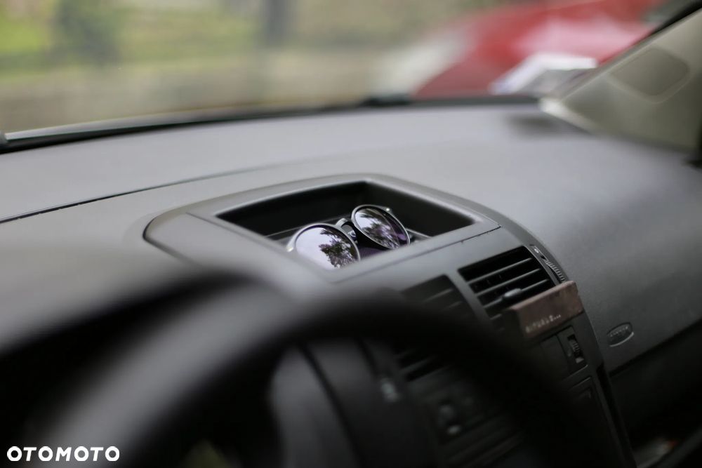 Volkswagen Polo 2009 photo 3