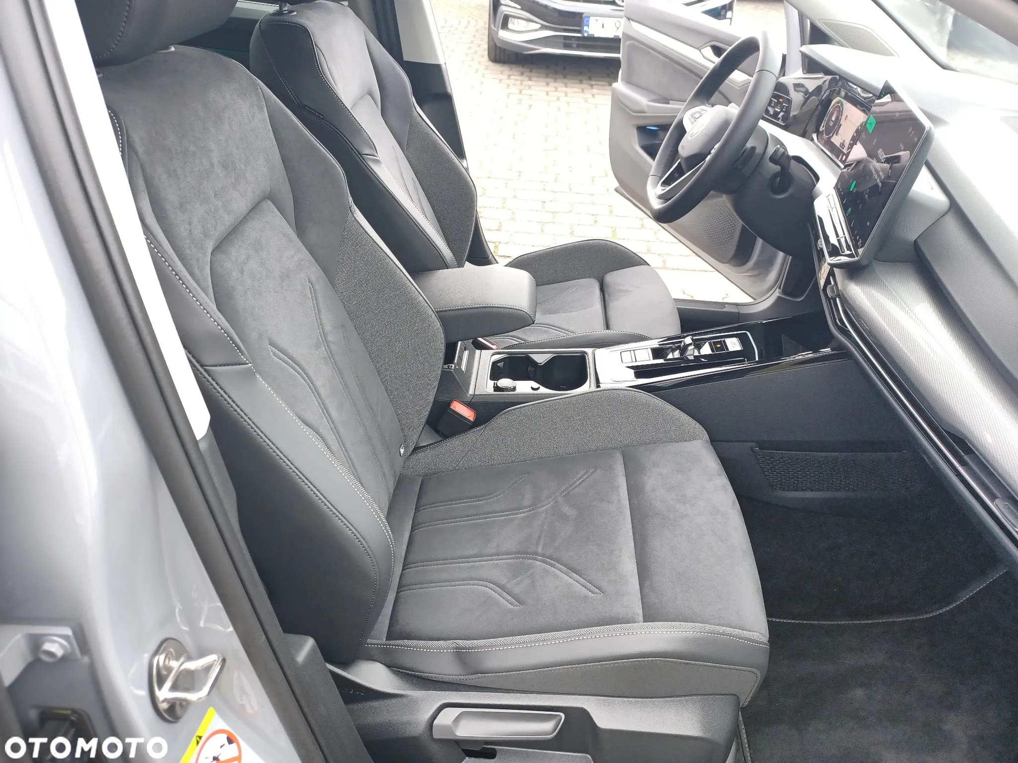 Volkswagen Golf - 13