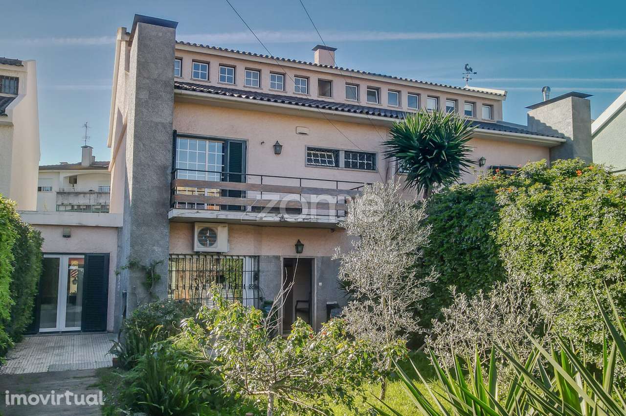 Moradia T5 com Jardim em São João do Estoril - Grande imagem: 2/30