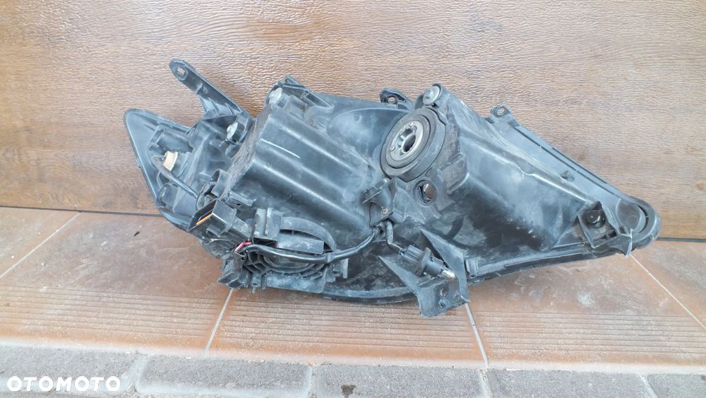 Lampa przednia lewa Mitsubishi Outlander II - 4