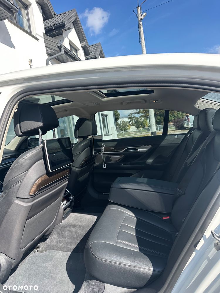 BMW Seria 7 740Li xDrive - 19