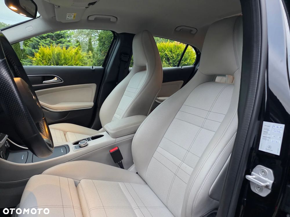 Mercedes-Benz GLA 200 (CDI) d 4Matic 7G-DCT AMG Line - 23