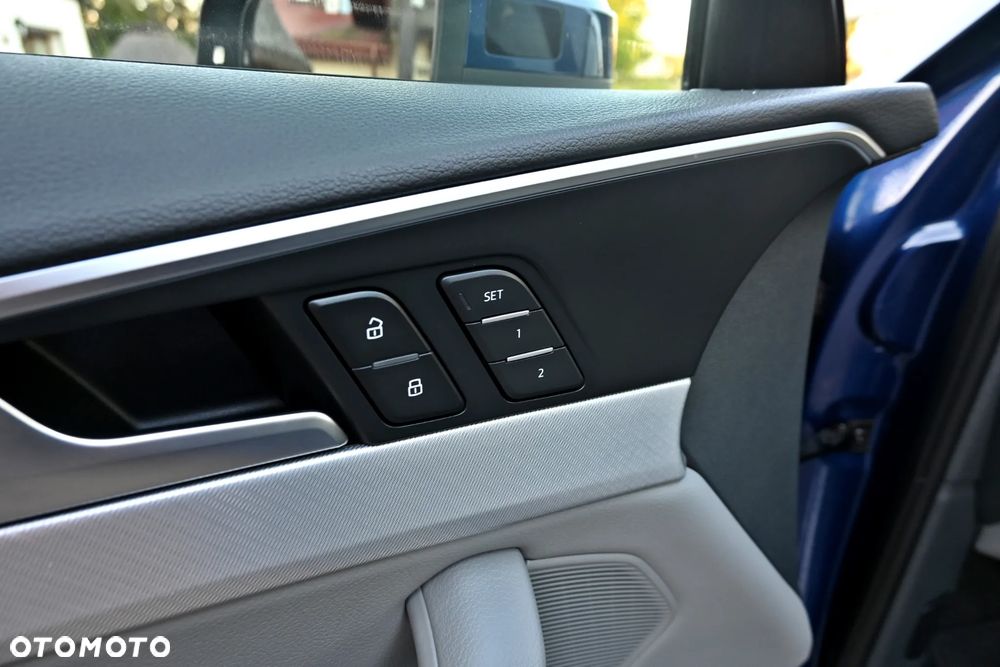 Audi A4 Avant 2.0 TDI ultra S tronic design - 31