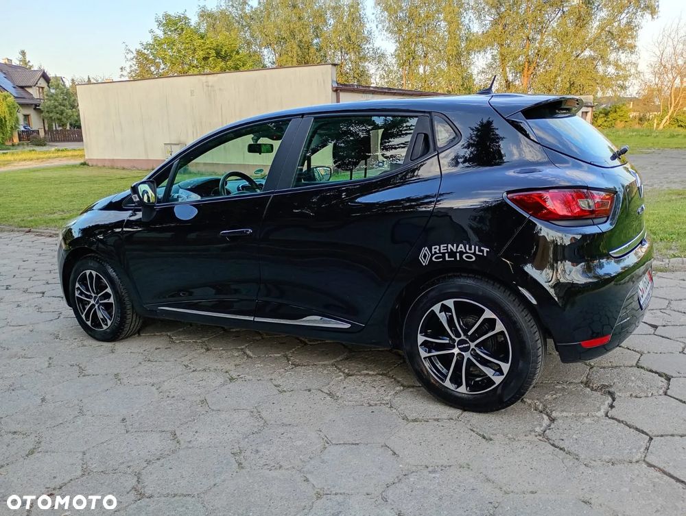 Renault Clio - 23