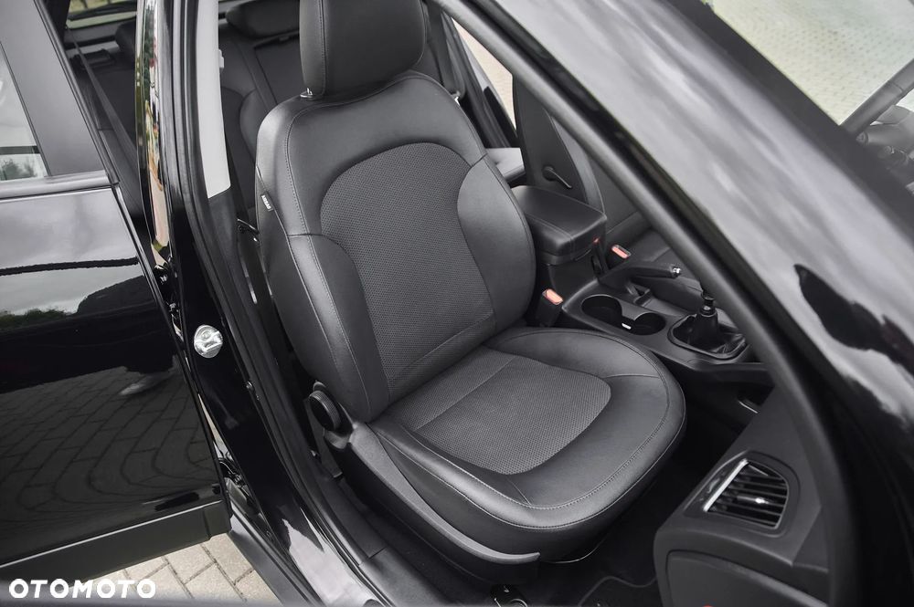 Hyundai ix35 1.7 CRDi Premium 2WD - 24