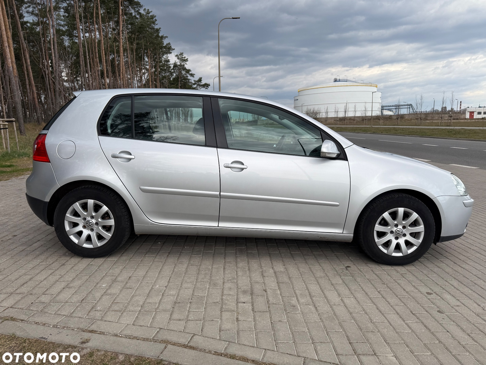 Volkswagen Golf - 6