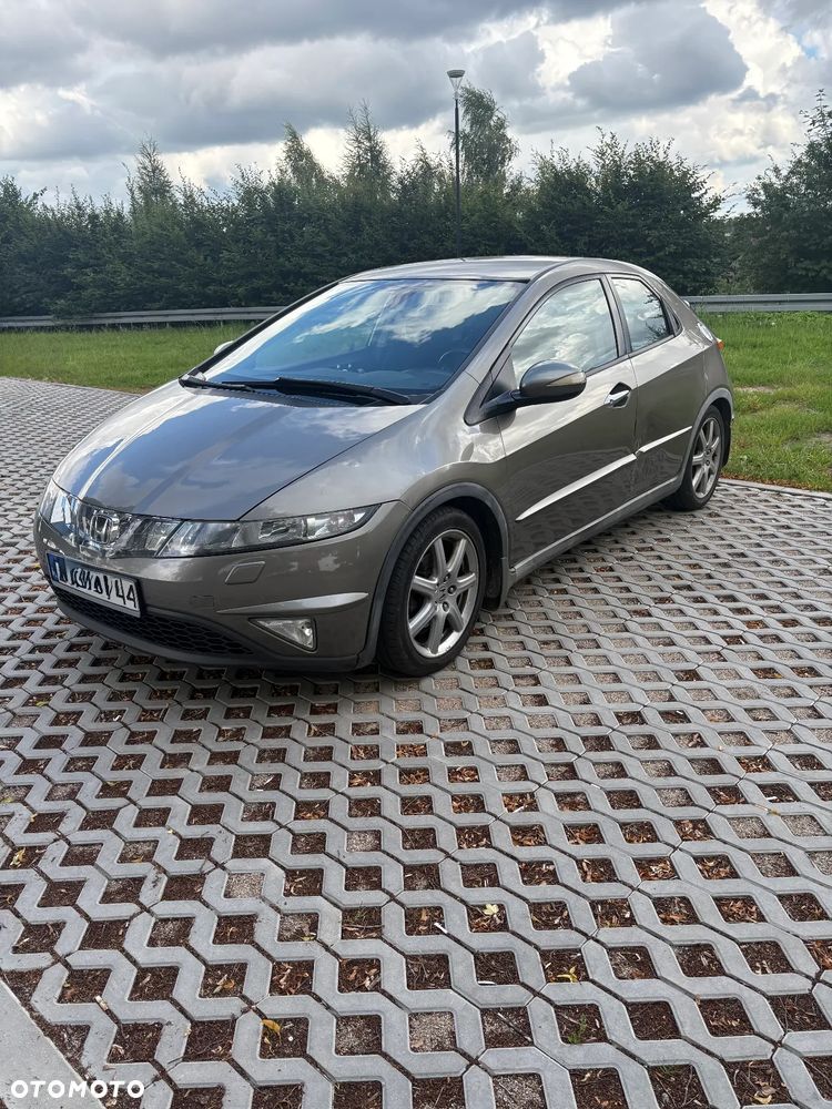 Honda Civic 1.8 Comfort - 3