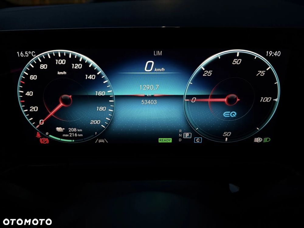 Mercedes-Benz EQA - 11