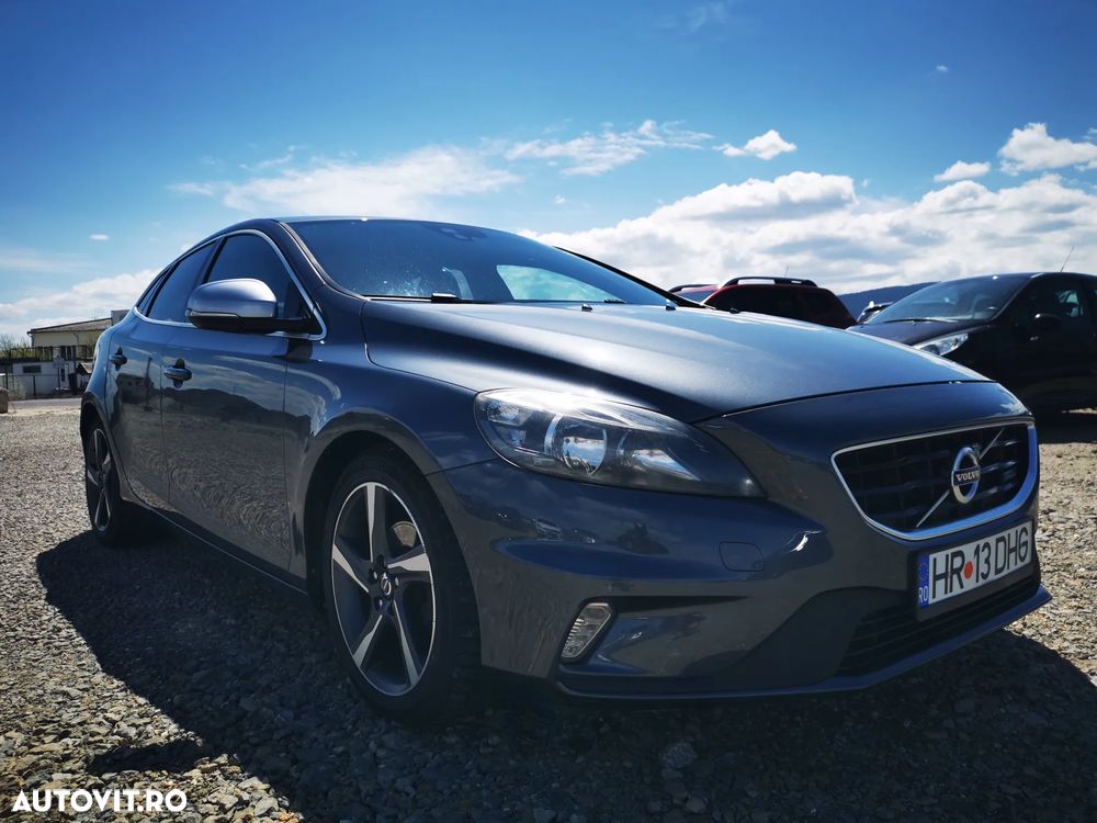 Volvo V40 D2 R-Design - 3