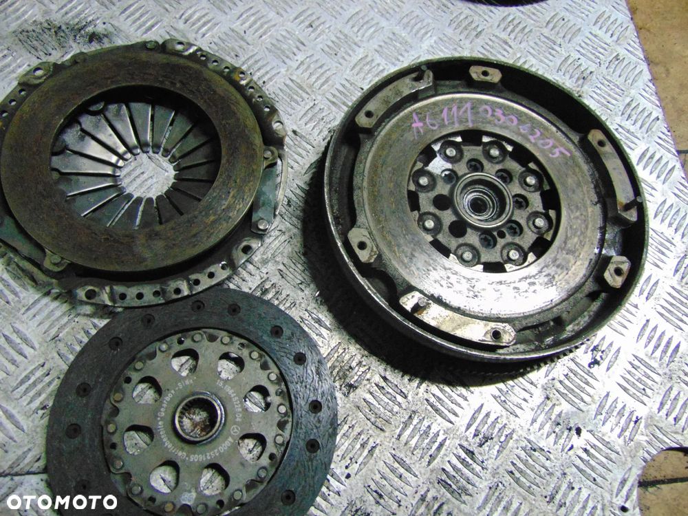Sprzęgło mercedes 2,2 CDI a61110306205 komplet dwumasa - 2