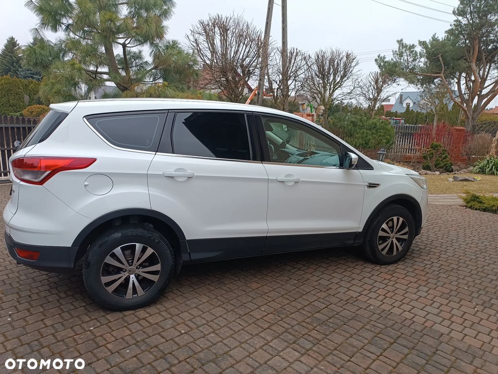 Ford Kuga 1.5 EcoBoost 2x4 Trend - 2