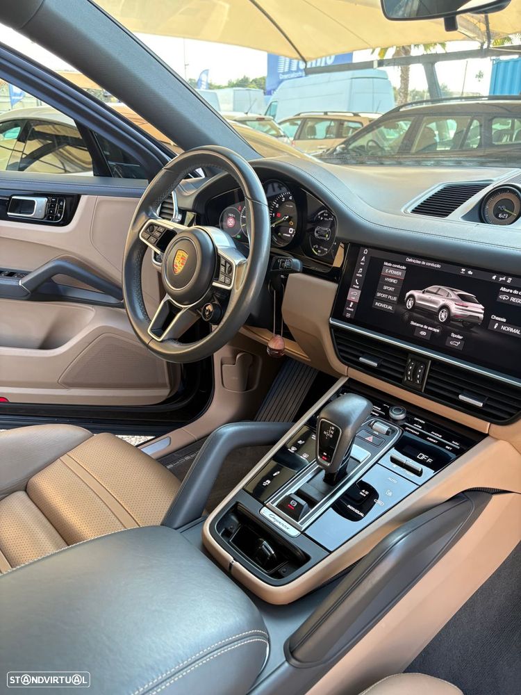 Porsche Cayenne Coupé E-Hybrid Platinum Edition - 16