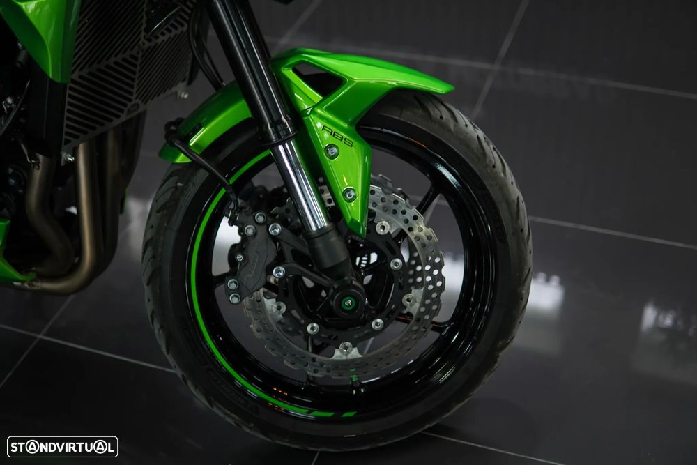 Kawasaki ZR 900 Akrapovic Full Titanium - 35