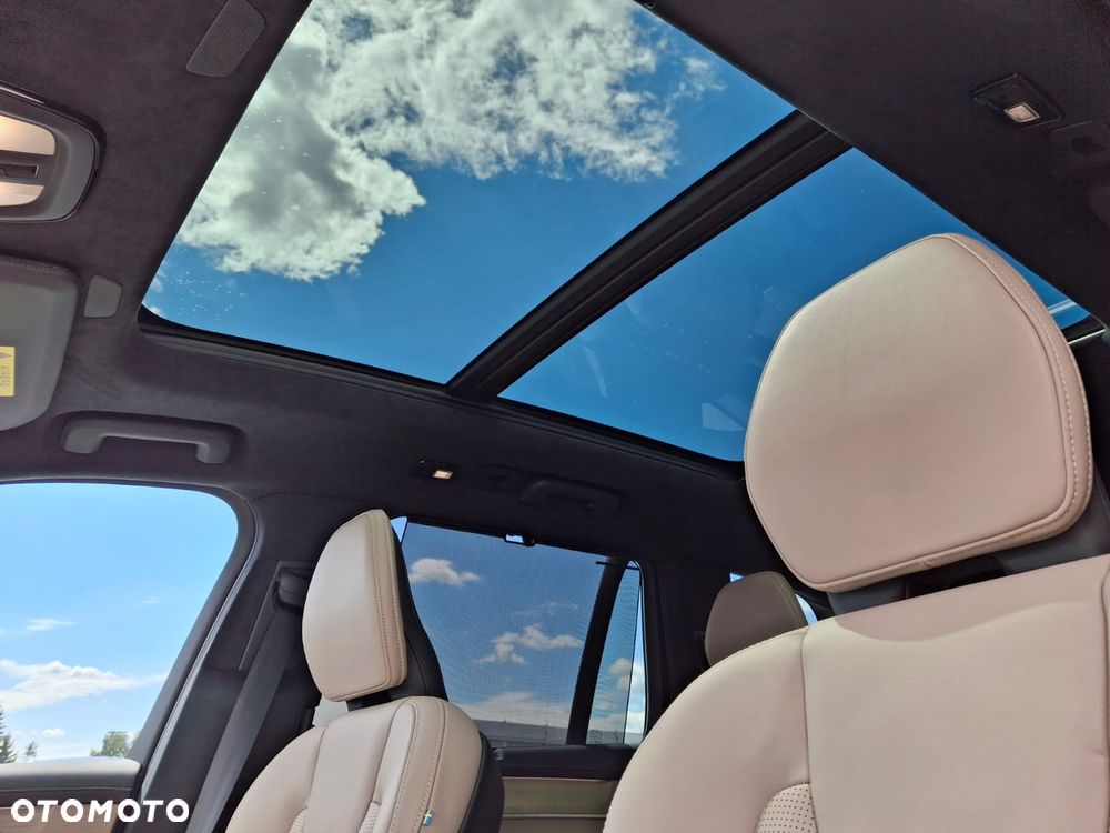 Volvo XC 90 - 19