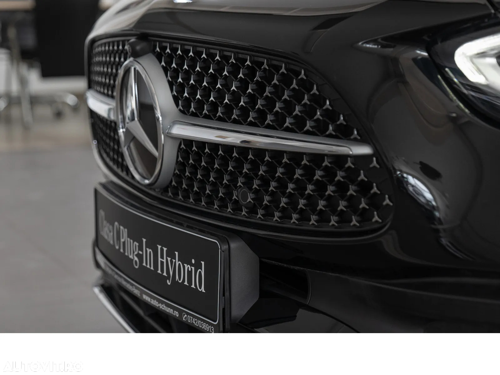 Mercedes-Benz C 300 e 4Matic 9G-TRONIC AMG Line - 15