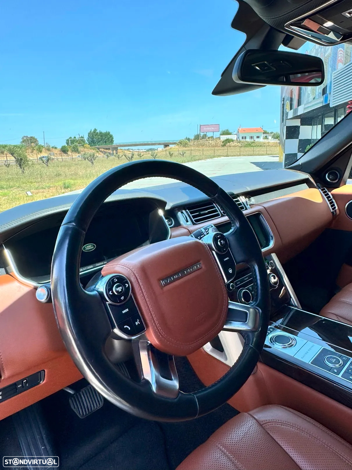 Land Rover Range Rover 4.4 SDV8 Autobiography - 16