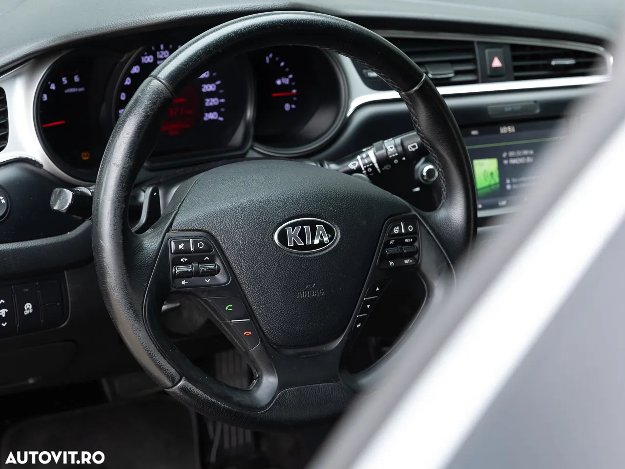 Kia Ceed - 6