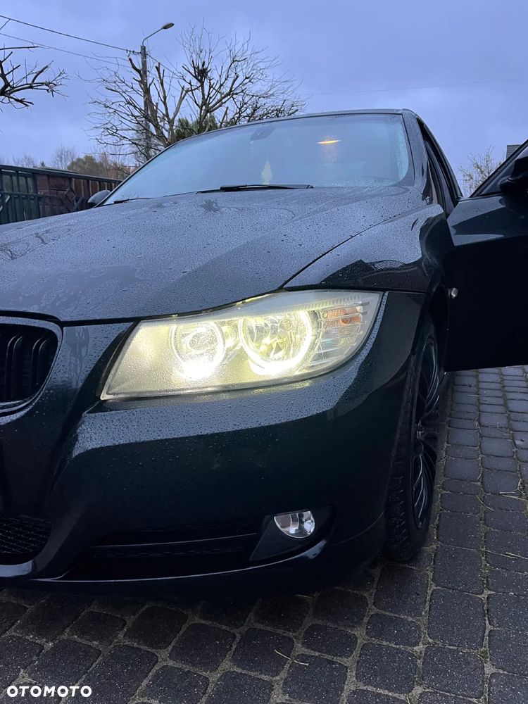 BMW Seria 3 320d Efficient Dynamics - 19