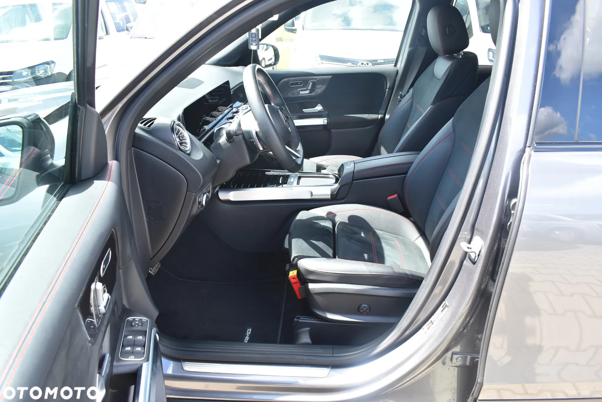 Mercedes-Benz GLB 200 d 4-Matic 8G-DCT - 10