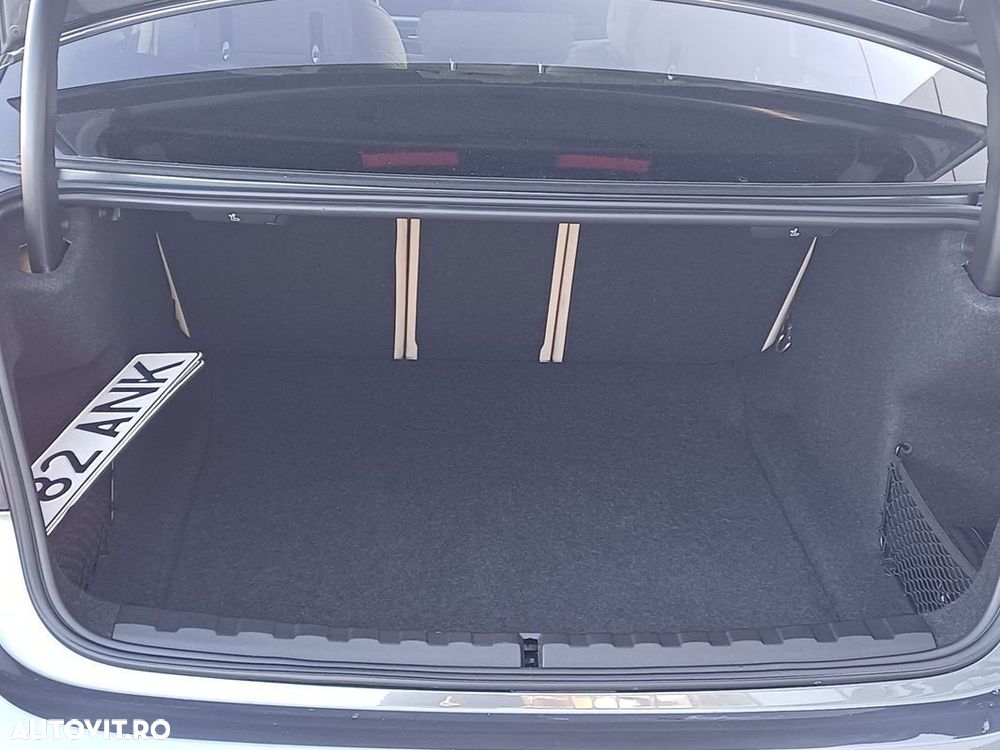 BMW Seria 3 320d xDrive AT Sport Line - 6