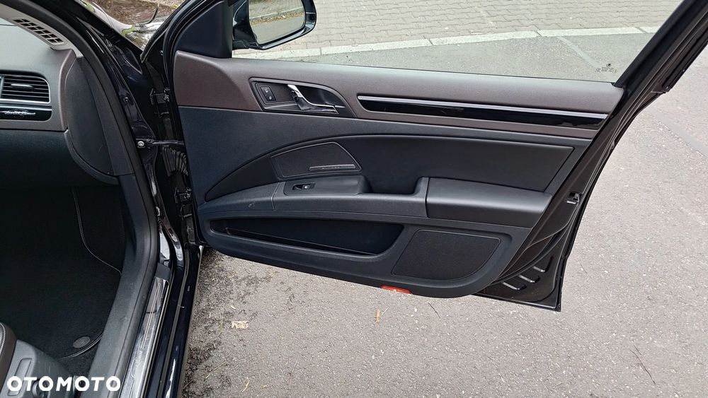 Skoda Superb 2.0 TDI L&K DSG - 26