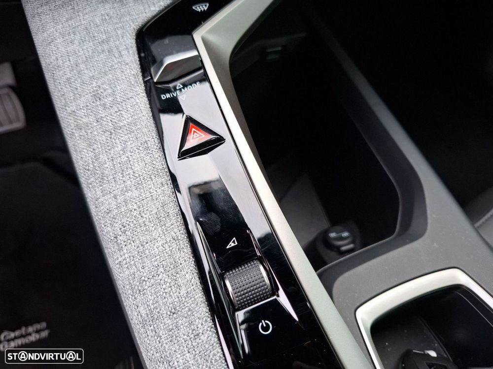 Peugeot 3008 1.2 Hybrid Allure e-DCS6 - 21