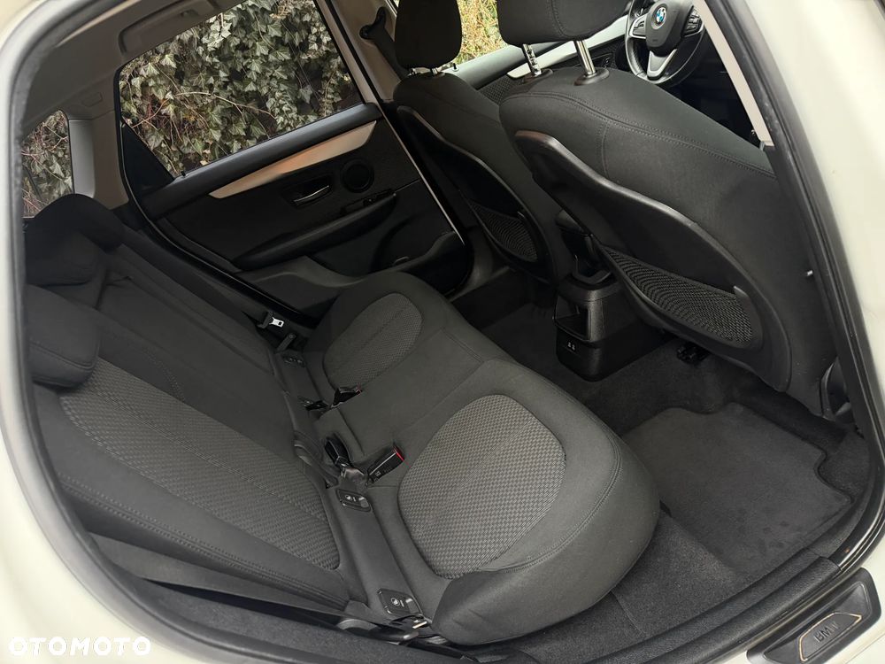 BMW Seria 2 218i GPF - 33