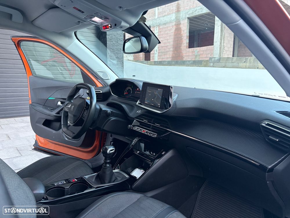 Peugeot 2008 1.2 PureTech Allure Pack - 20