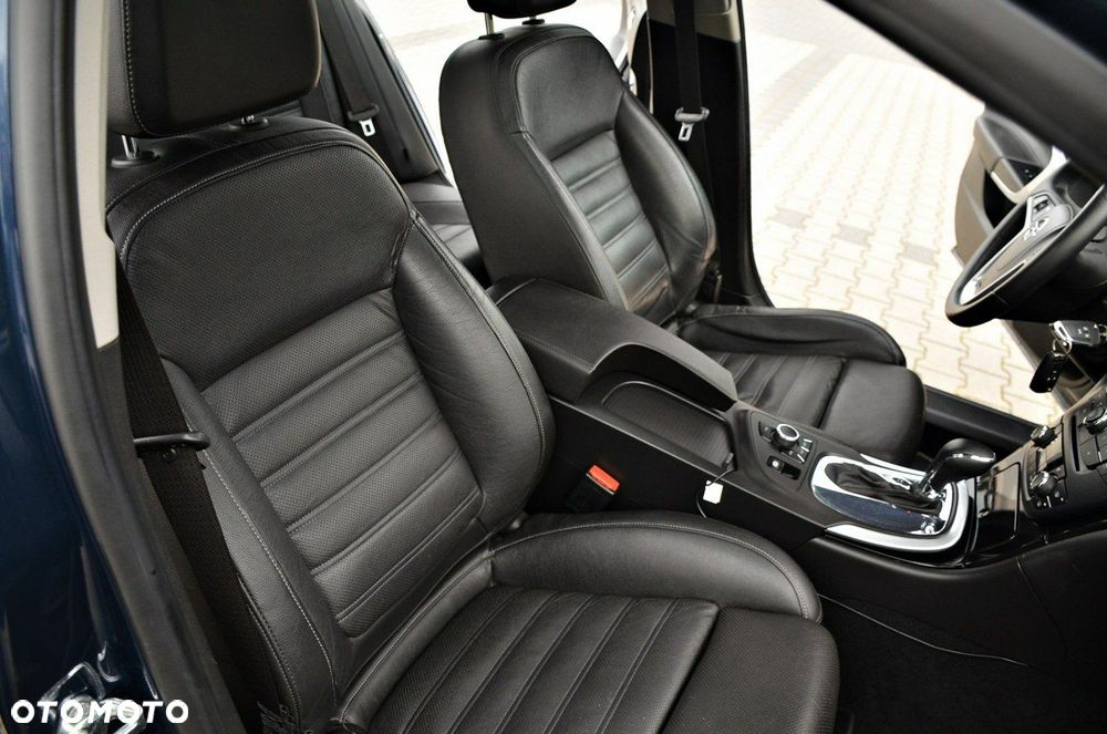Opel Insignia - 16