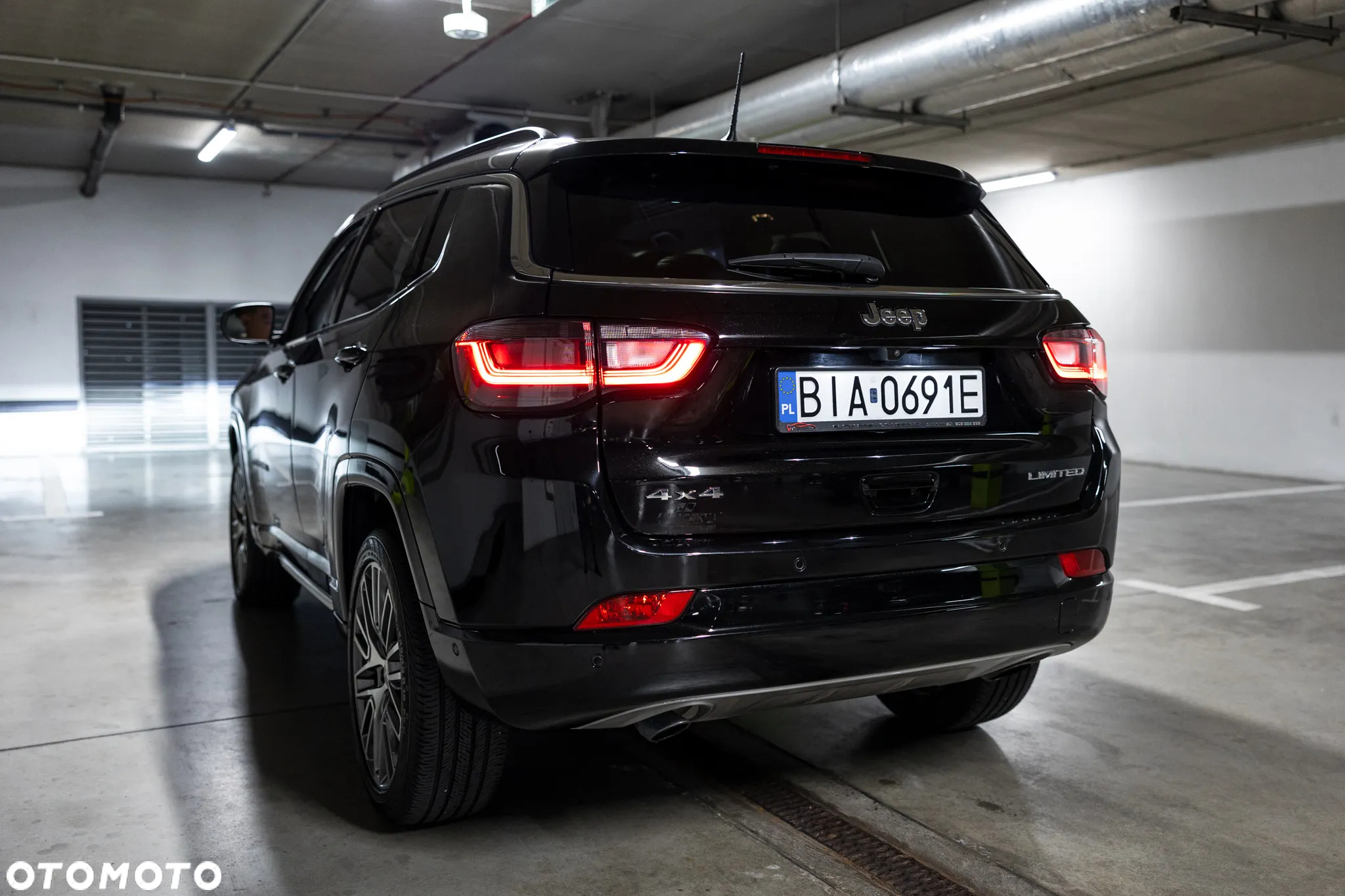 Jeep Compass - 34