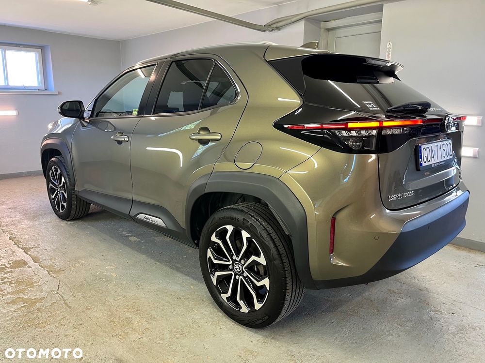 Toyota Yaris Cross Hybrid 1.5 Comfort 4x4 - 13