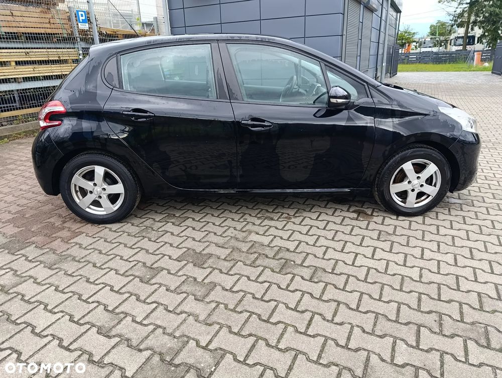 Peugeot 208 82 VTI Allure - 5