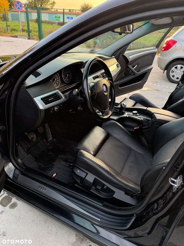 BMW Seria 5 525d - 7