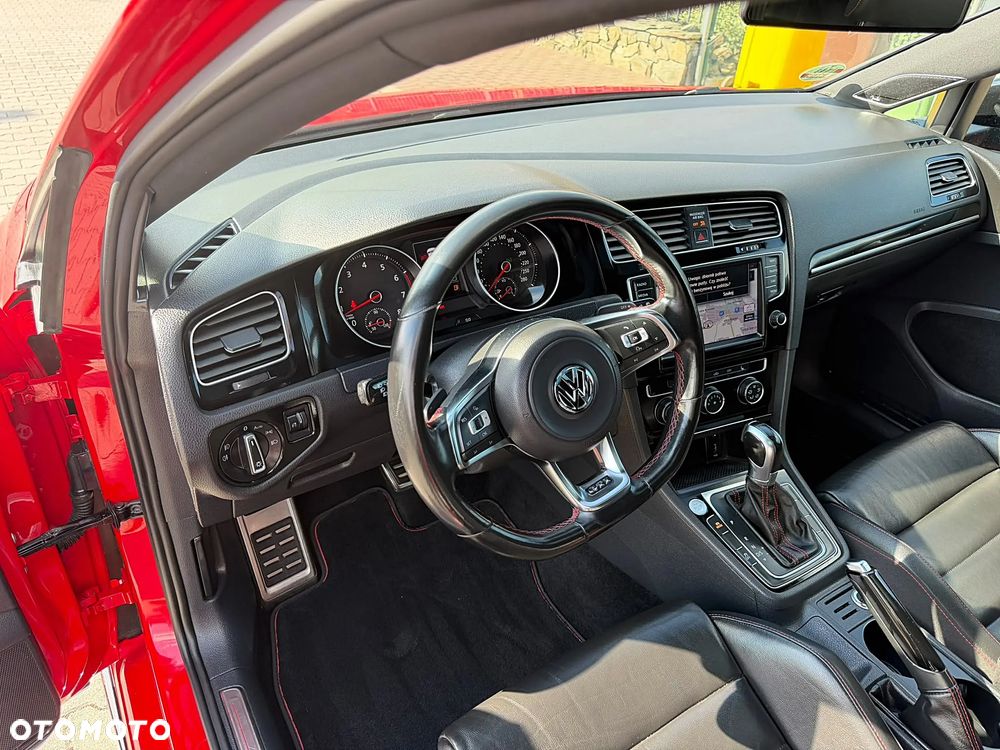 Volkswagen Golf - 12