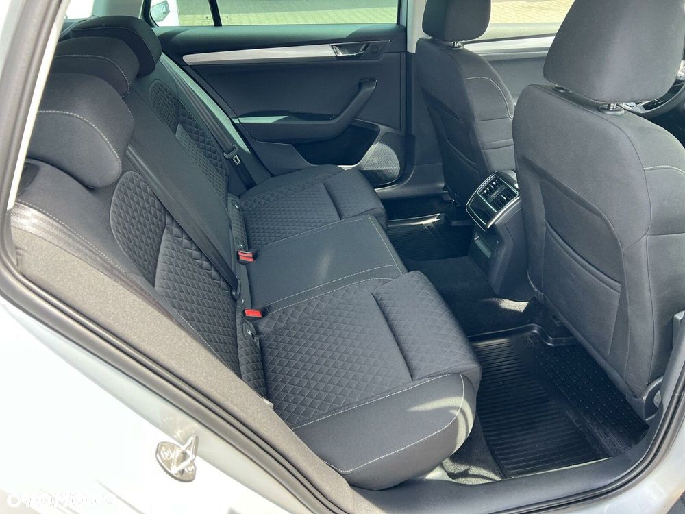 Skoda Superb 1.5 TSI Ambition DSG - 13