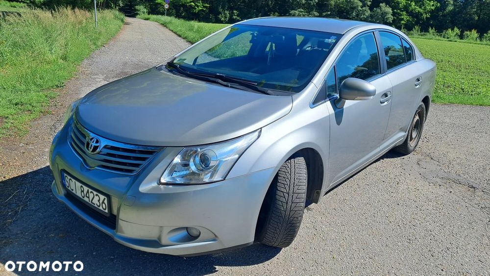 Toyota Avensis 1.8 Comfort - 1