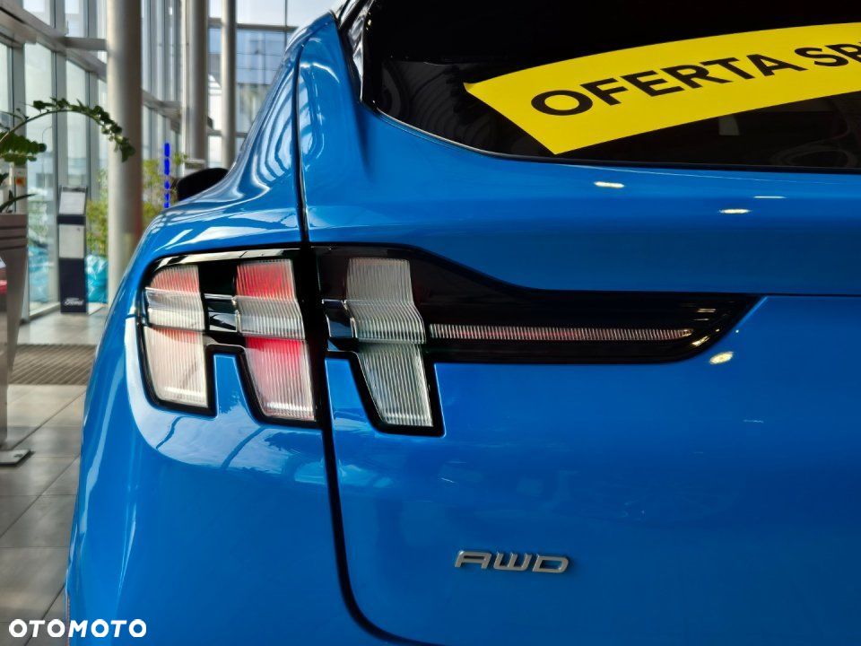 Ford Mustang Mach-E - 8