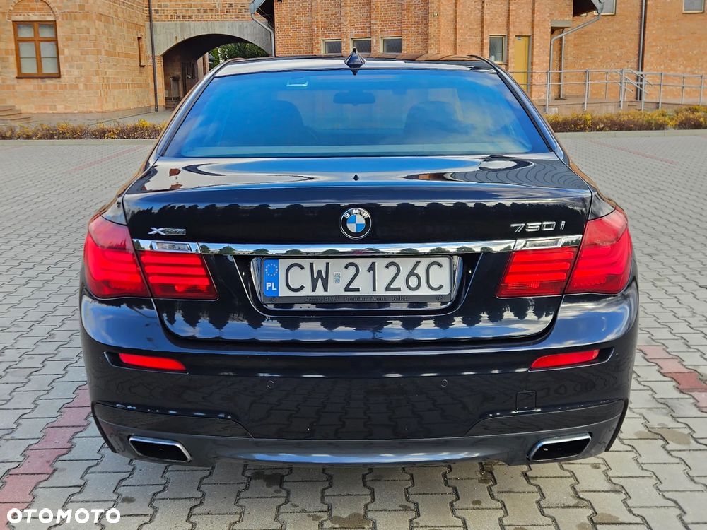 BMW Seria 7 750i xDrive Edition Exclusive - 35