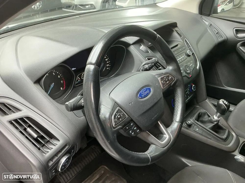 Ford Focus SW 1.0 EcoBoost Business - 8